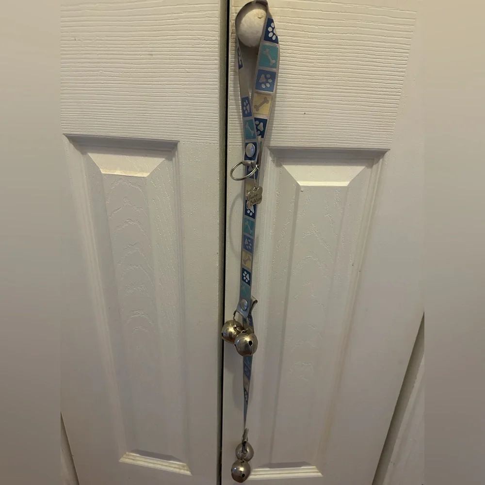 Dog Doorbell, Dog Potty Training Bells,POOCHIE BELLS USA Dog Trainer Recommended